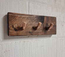 Load image into Gallery viewer, 45 Degree Copper Pipe Coat/ Towel Hooks, with Rustic Backboard (15mm copper pipe & reclaimed wood)