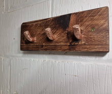 Load image into Gallery viewer, 45 Degree Copper Pipe Coat/ Towel Hooks, with Rustic Backboard (15mm copper pipe &amp; reclaimed wood)
