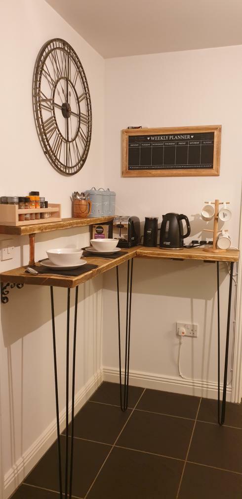 Two-Tier Corner Breakfast Bar, with Steel Hairpin Legs